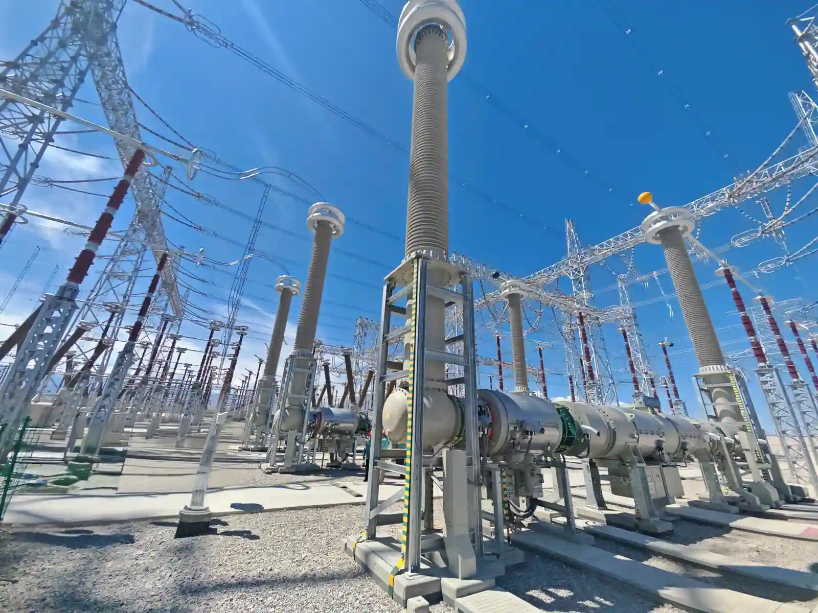 Aparamenta aislada en gas de 800 kV de Sieyuan instalada en una subestaci&oacute;n.