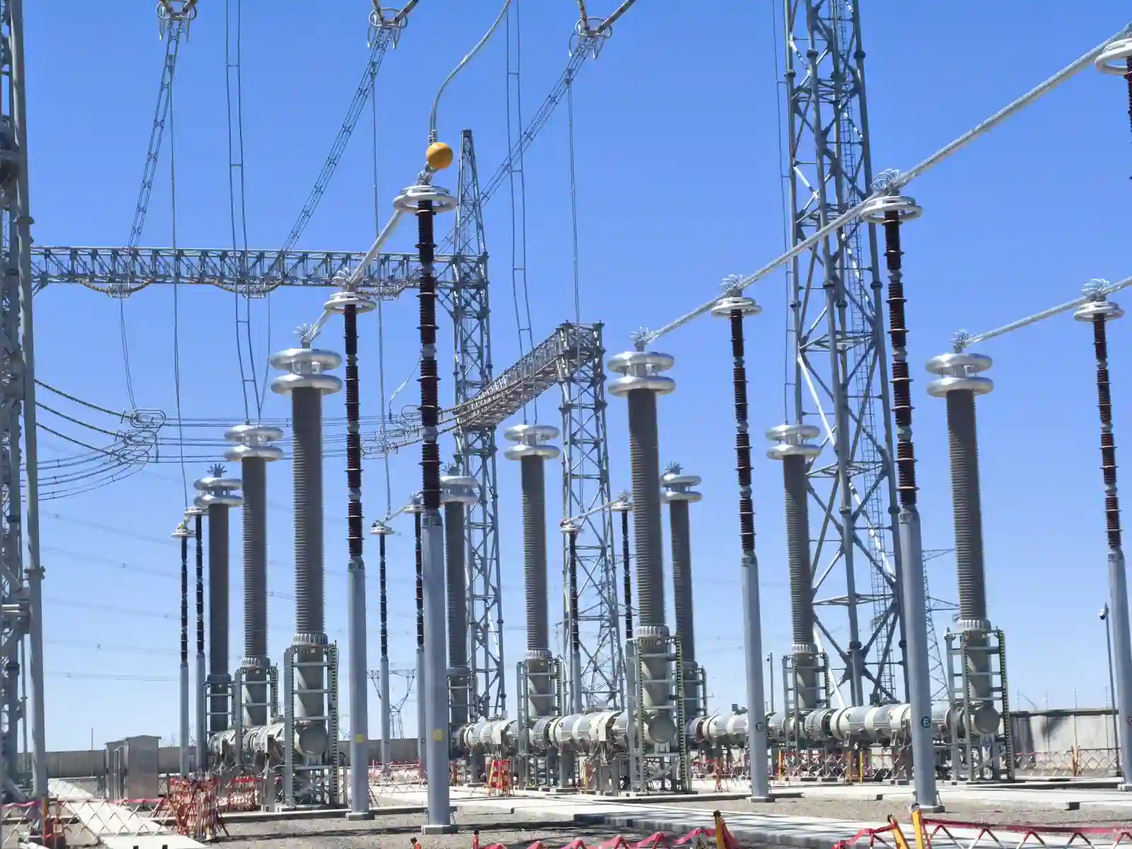 Aparamenta aislada en gas de 800 kV de Sieyuan instalada en una subestaci&oacute;n.