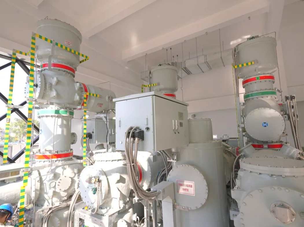 Aparamenta h&iacute;brida aislada en gas sin SF6 de 145 kV de Sieyuan instalada en una subestaci&oacute;n.