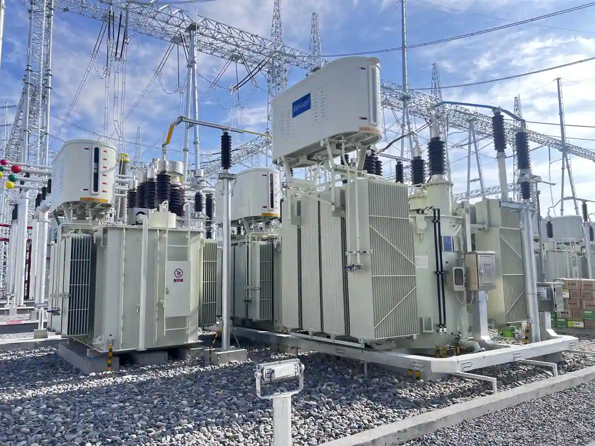Bancos de condensadores ensamblados de Sieyuan (66 kV) instalados en obra.