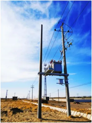 Banco de condensadores para montaje en poste de Sieyuan instalado en obra.