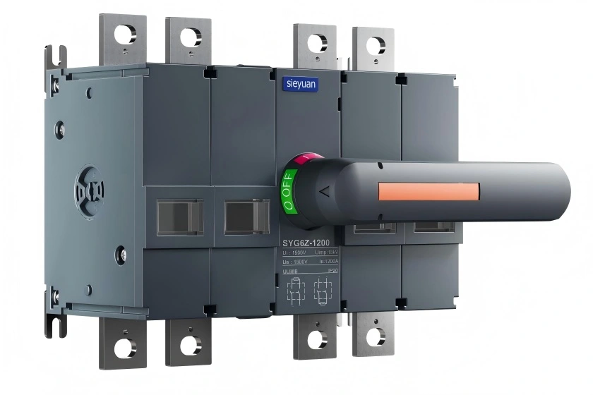 Interruptor-seccionador de CC SYG6Z instalado en una caja de conexiones de una planta FV con bater&iacute;as a gran escala en Arizona