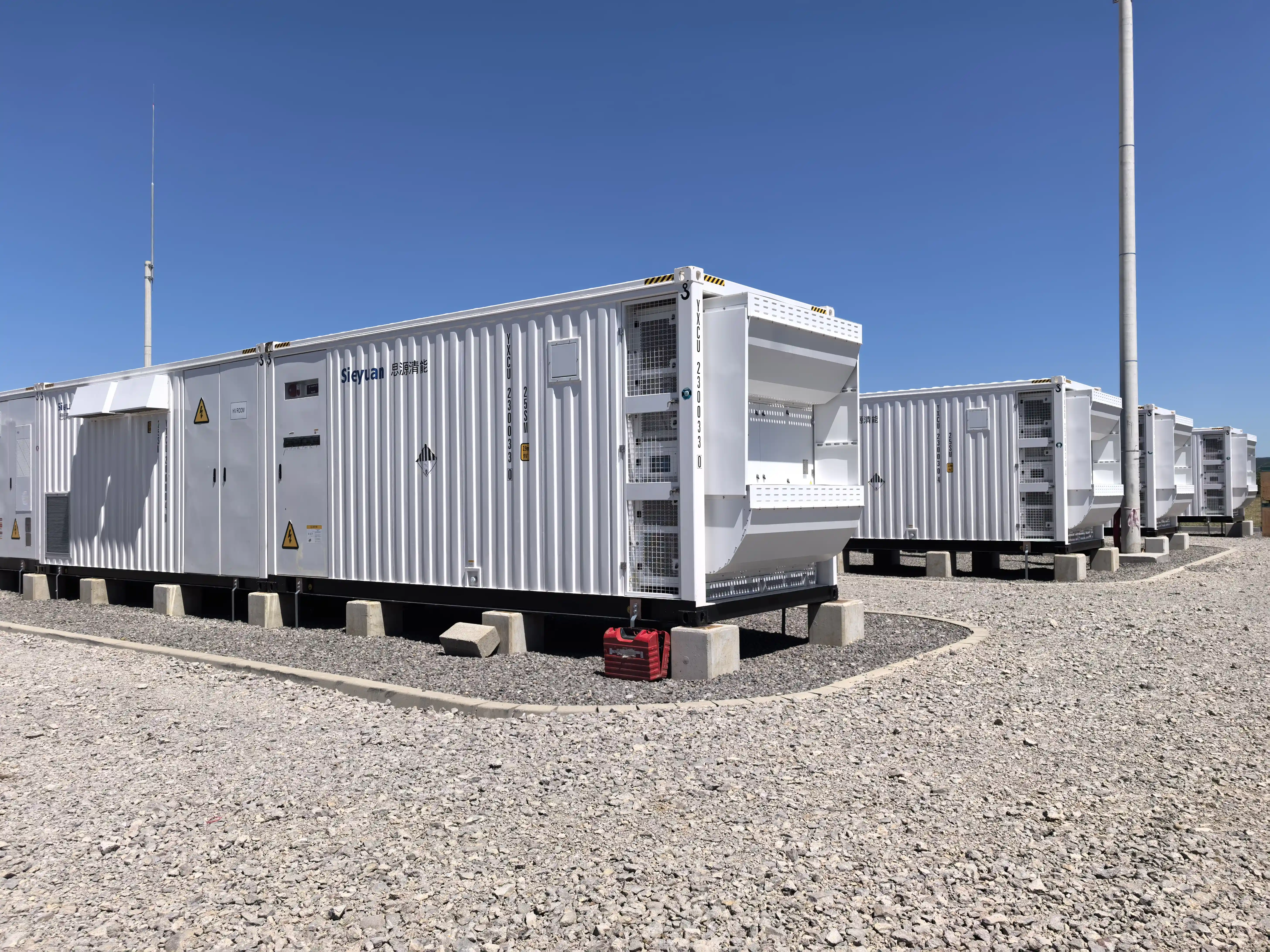 Sistema de almacenamiento de energ&iacute;a en bater&iacute;as en contenedor de 49 MW/98 MWh de Sieyuan instalado en Ruman&iacute;a