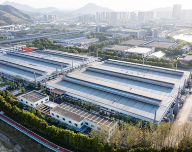 Vista a&eacute;rea de un parque industrial con grandes naves