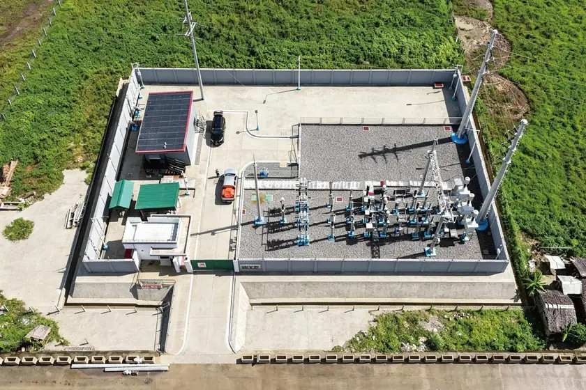 Vista a&eacute;rea del recinto terminado de la estaci&oacute;n de bater&iacute;as de condensadores de 69 kV en la red de NGCP en Visayas