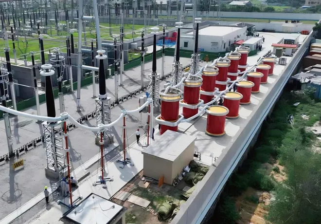 Ensayo de tensi&oacute;n soportada en CA de un cable XLPE de 500 kV en curso dentro de una galer&iacute;a de servicio